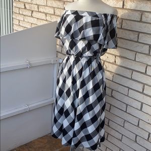 Isabel Off the Shoulder Dress